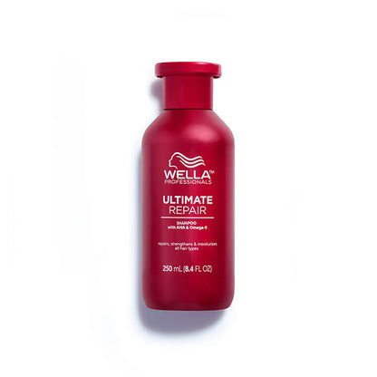 Wella Professionals Ultimate Repair Champú Paso 1